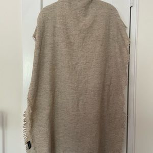 Aritzia babaton scarf